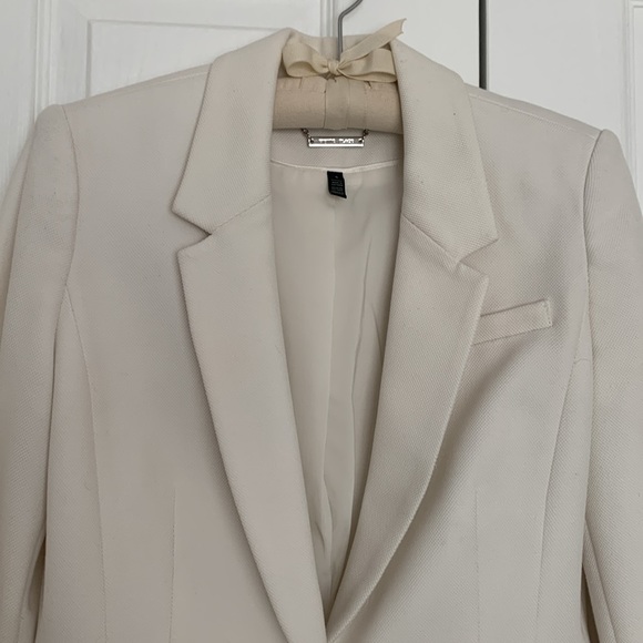 WHBM Size 4 Tailored One-Button Blazet - Picture 2 of 6